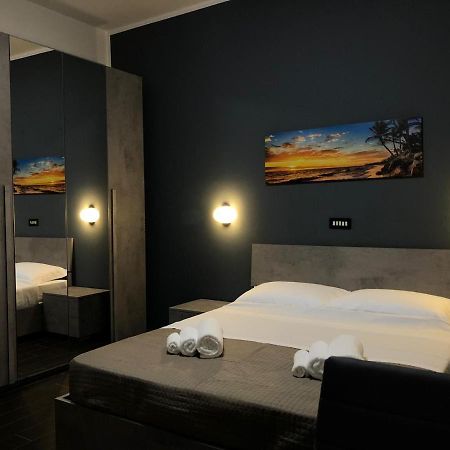 Hotel Neyra Beach Rimini Luaran gambar