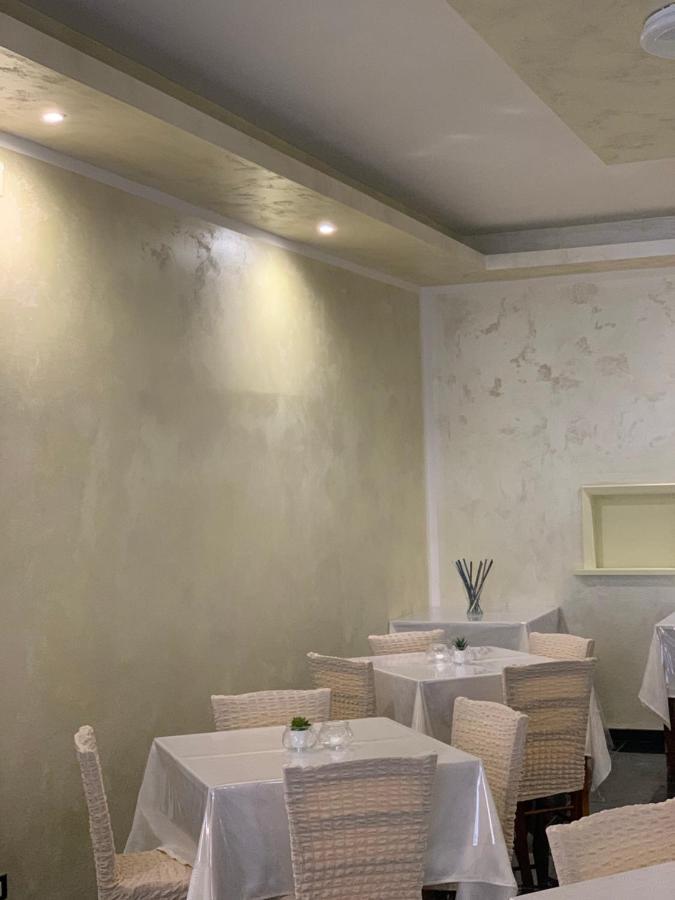 Hotel Neyra Beach Rimini Luaran gambar