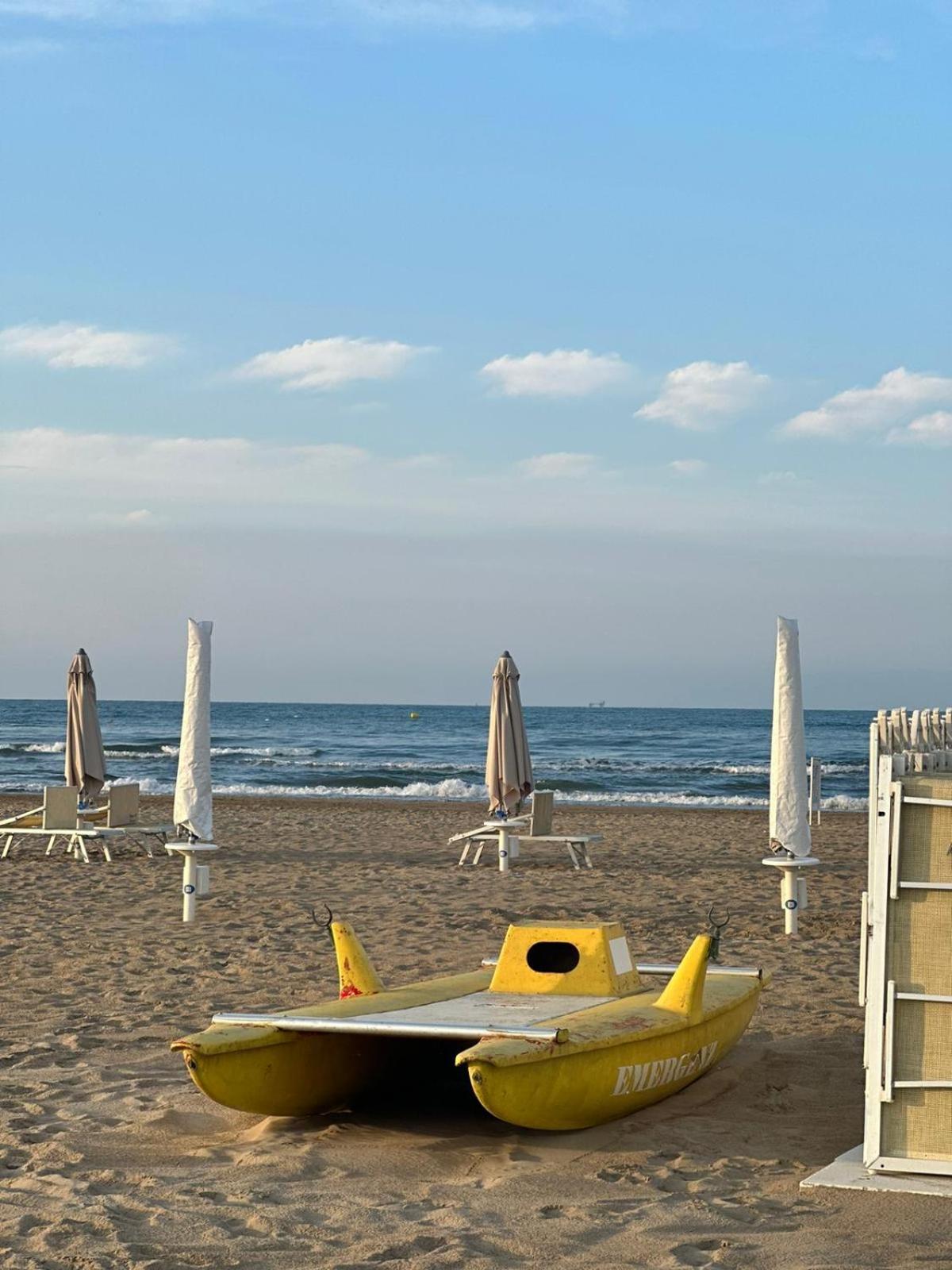 Hotel Neyra Beach Rimini Luaran gambar